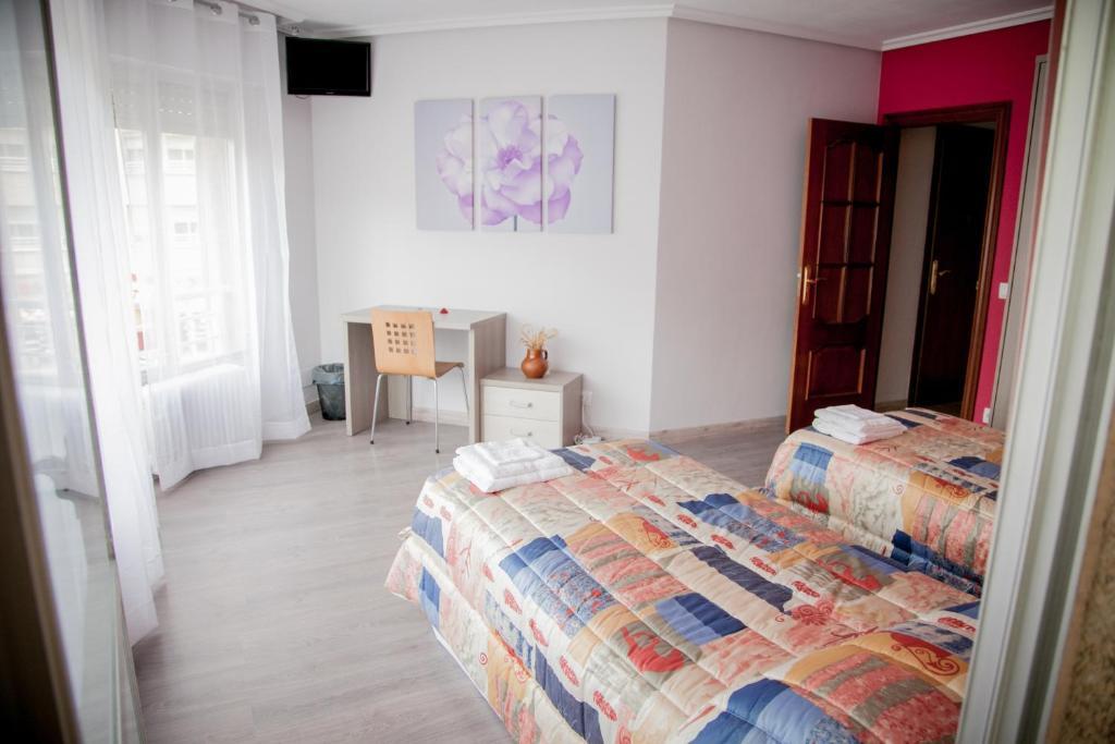 Pensión Parque del Ebro Logroño Habitación foto