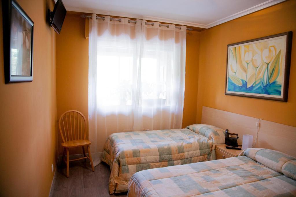 Pensión Parque del Ebro Logroño Habitación foto